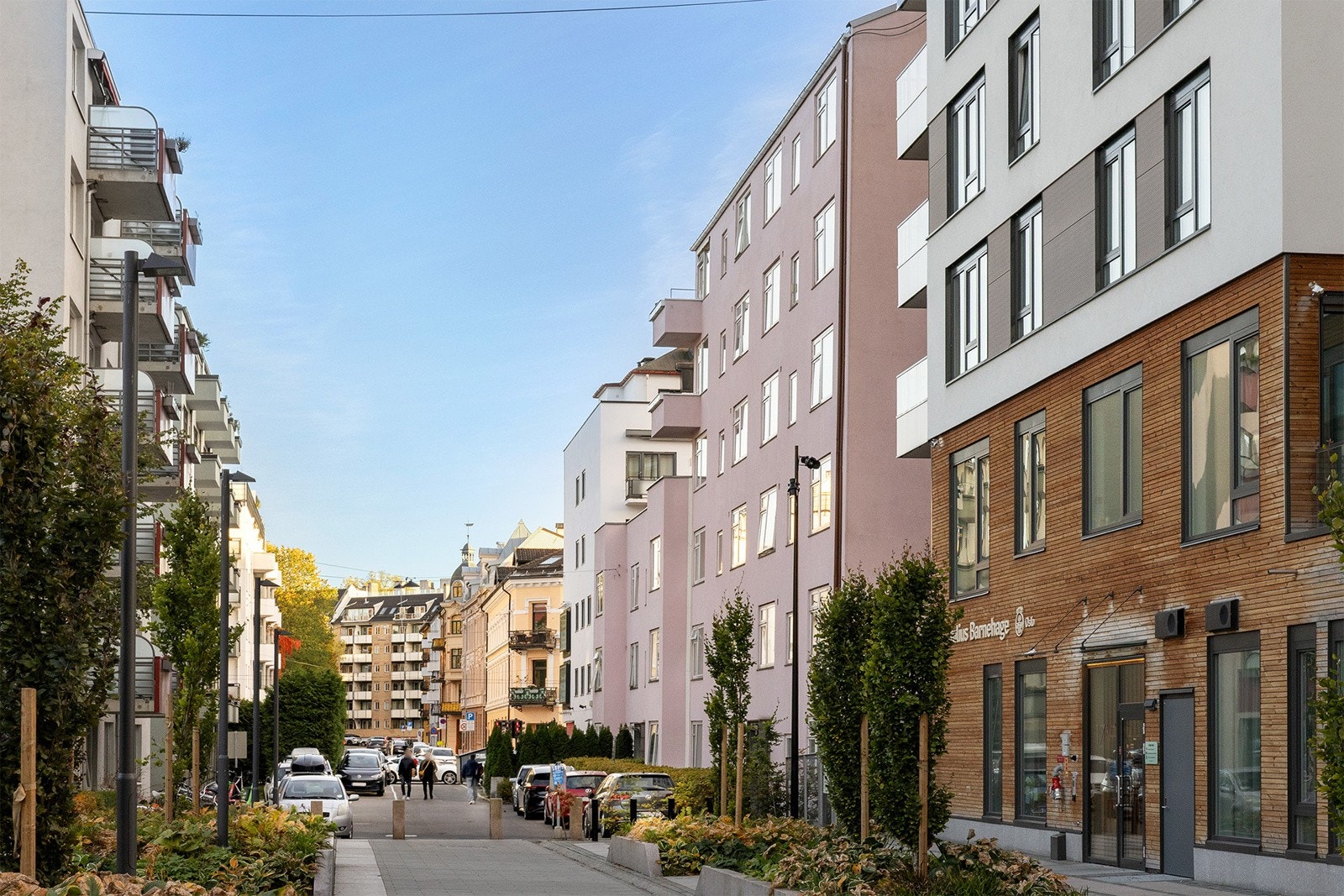 Fasade, Maries gate er en rolig sidegate skjermet for sjenerende støy. Galleribilde