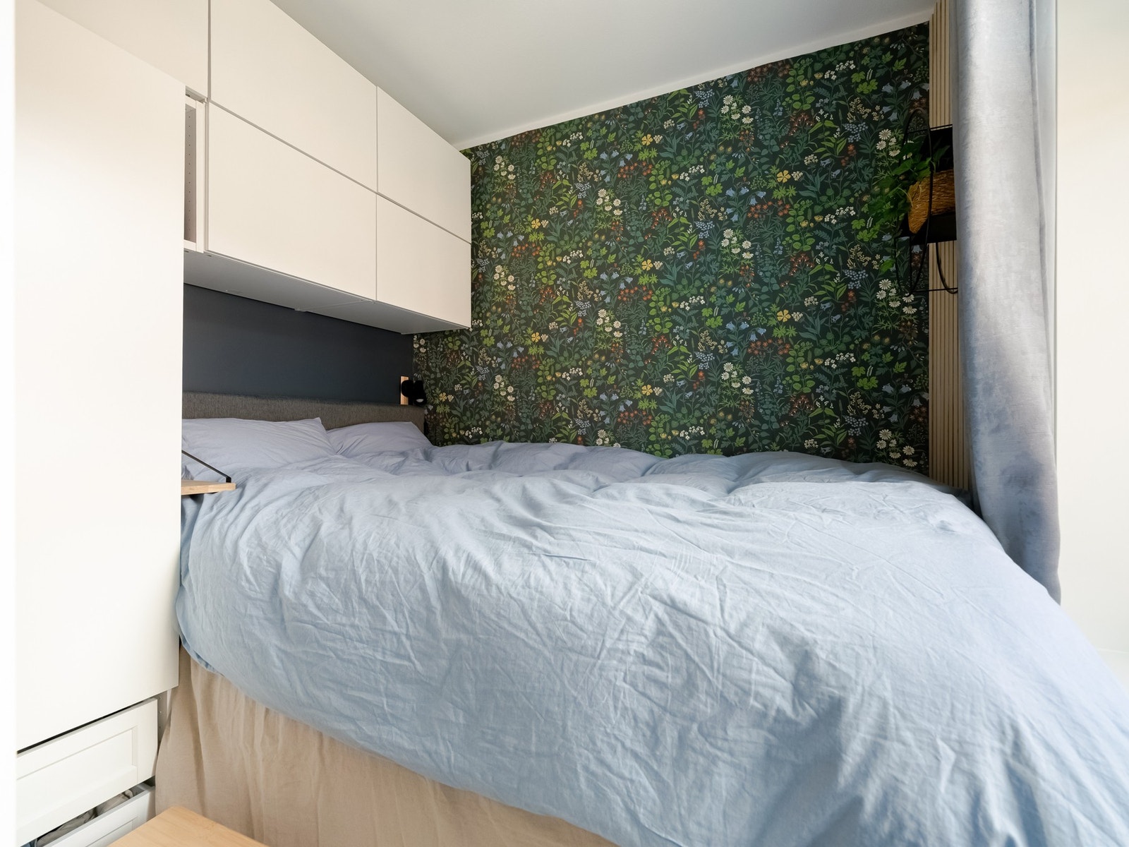 Soverommet, og leiligheten for øvrig, er vendt mot den rolige blindveien Mor Go'hjertas vei. Galleribilde