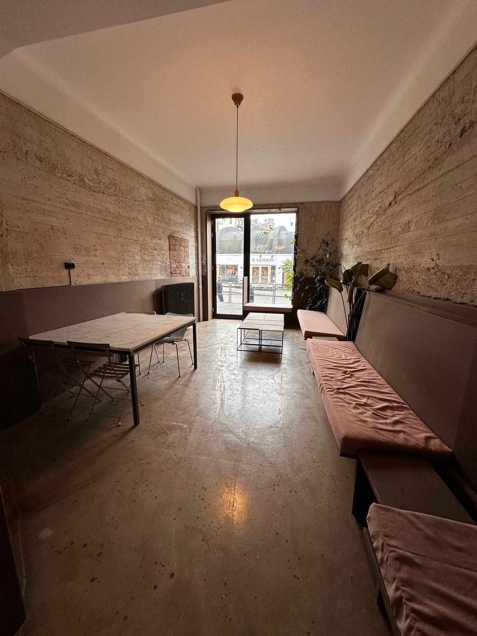 Lokalet med utgang mot Tromsøgata Galleribilde