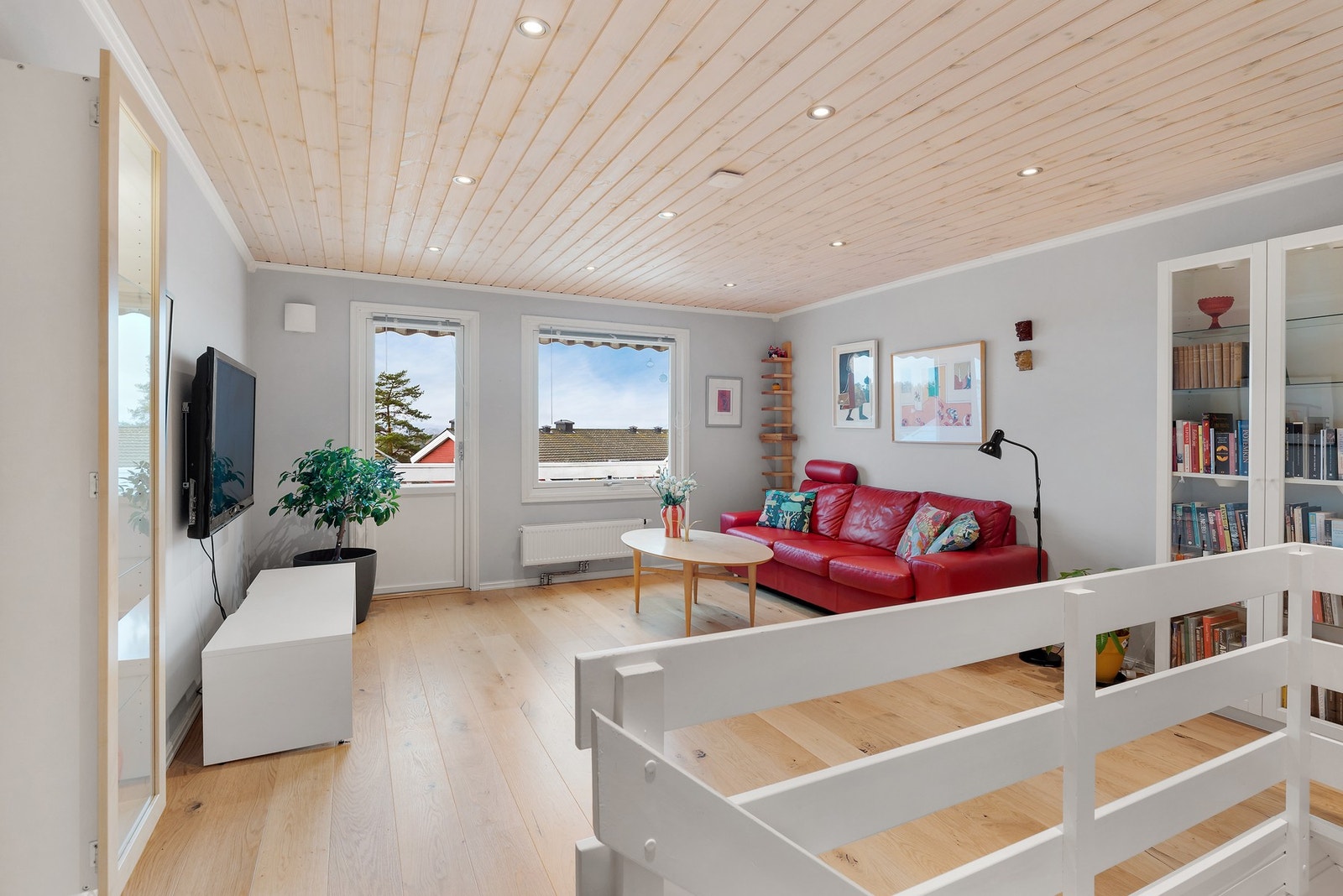 God plass i stuen. Galleribilde