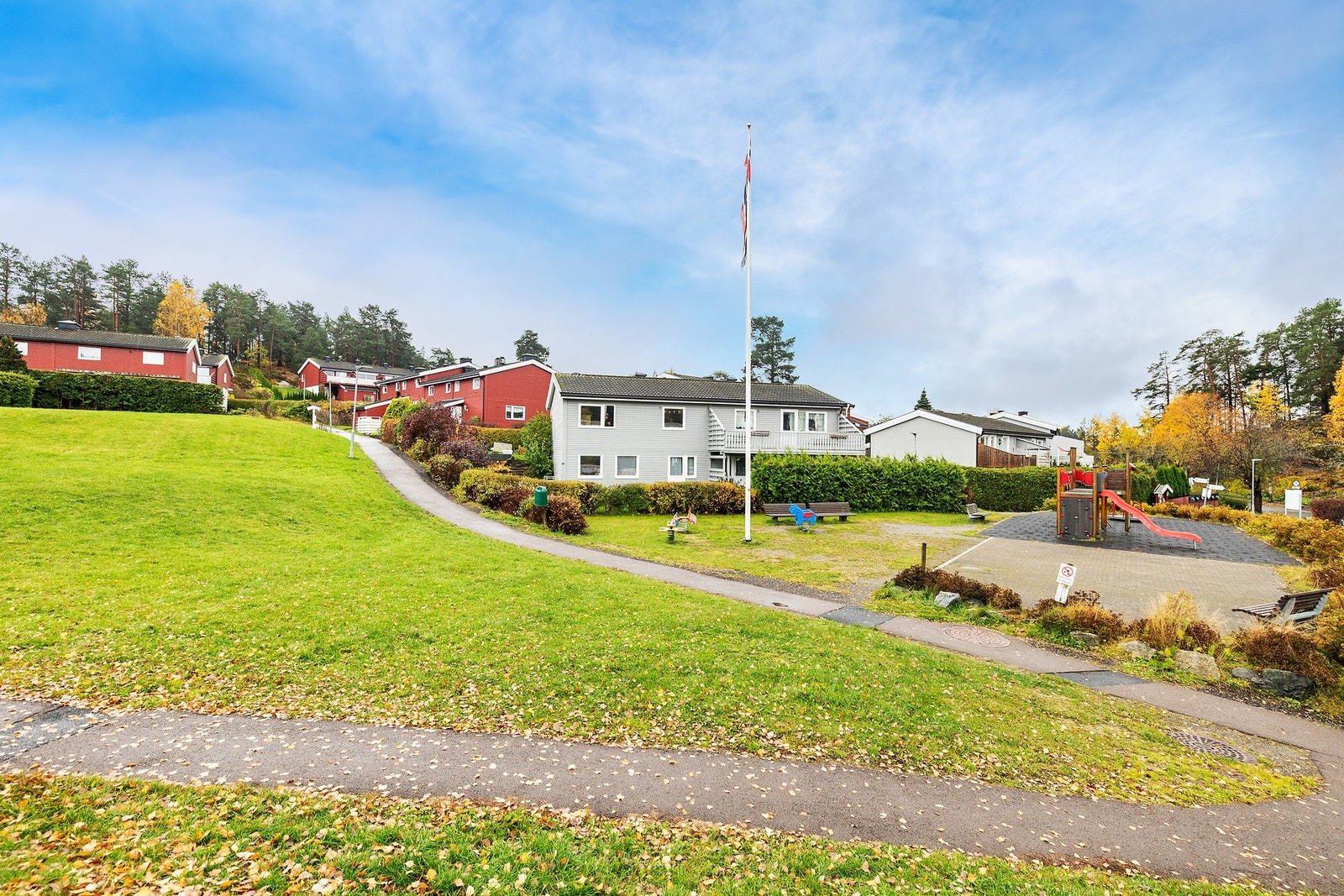 Store grøntområder mellom boligene skaper et godt bomiljø. Galleribilde