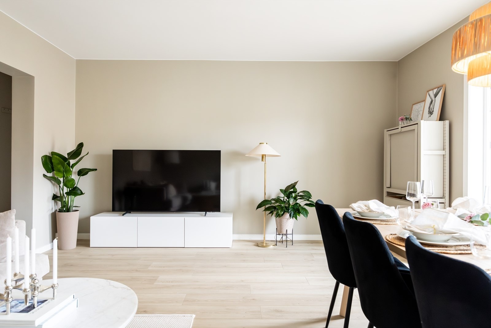 Leiligheten har en gjennomgående god standard, her kan du flytte rett inn. Galleribilde