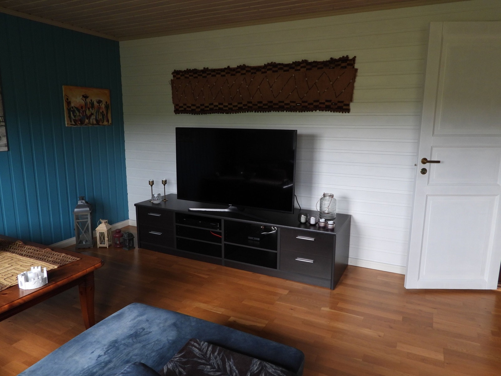 Tv-stue i underetasje Galleribilde