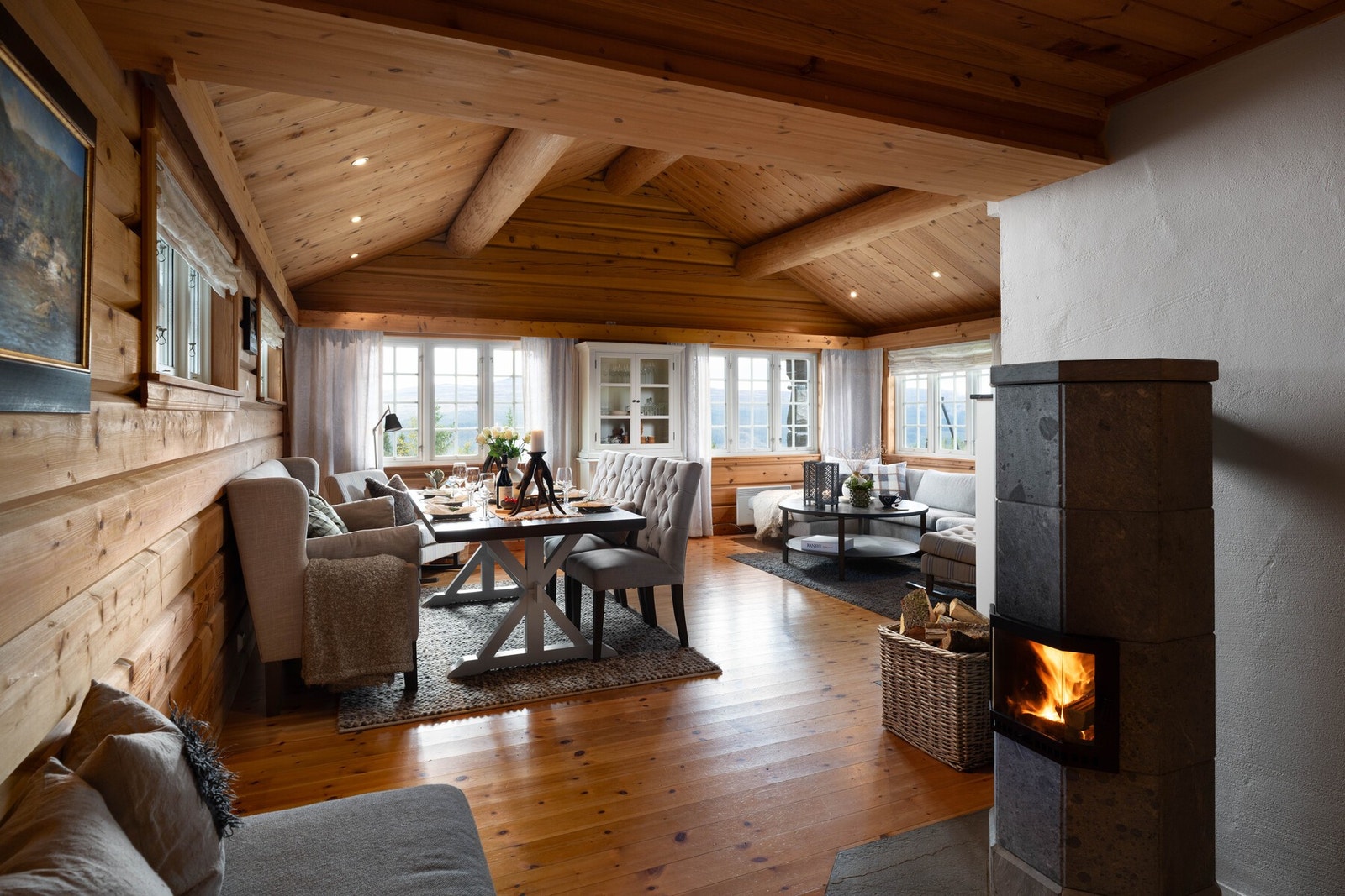 Her har man god plass til å fylle hytten med liv og latter Galleribilde