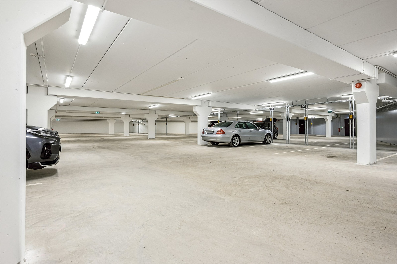 Det følger med en fast garasjeplass i felles garasjeanlegg. Galleribilde