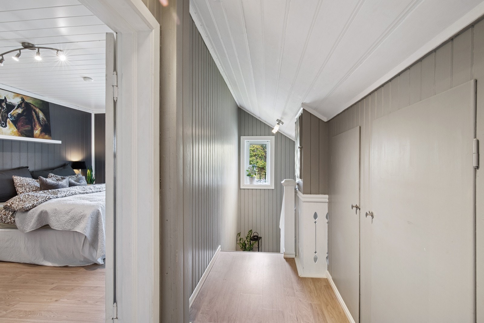 Gangen oppe i andre etasje. Galleribilde