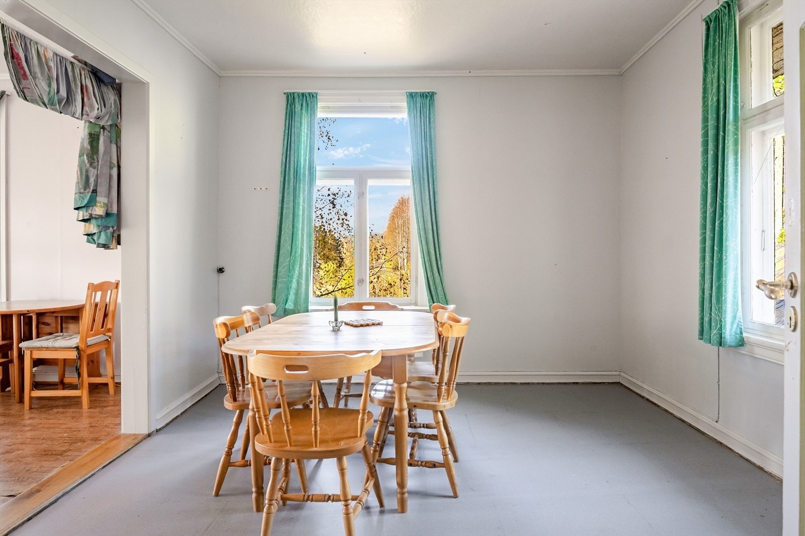 Spisestue i 2. etasje. Galleribilde