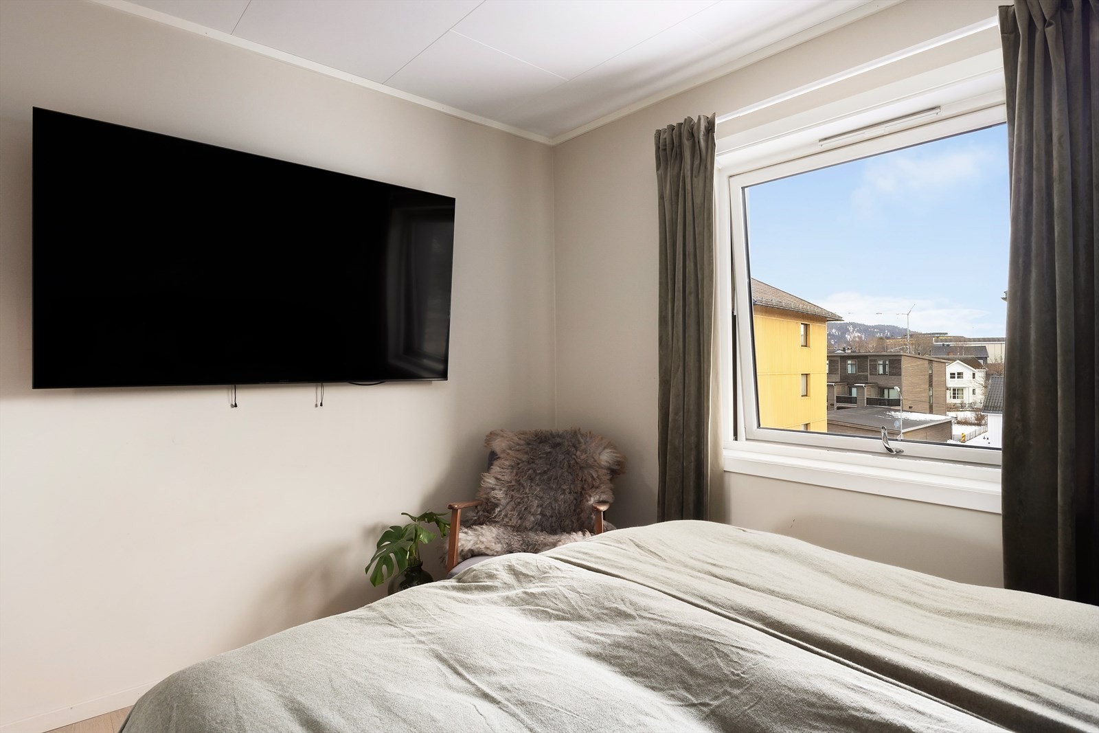 Soverom 1 av 2. Galleribilde