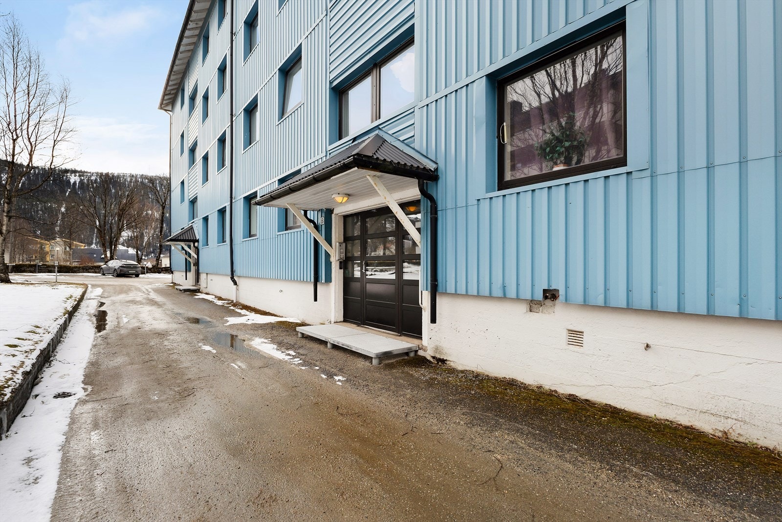 Felles inngangsparti for beboerne i 9b. Velkommen til en hyggelig visning! Galleribilde