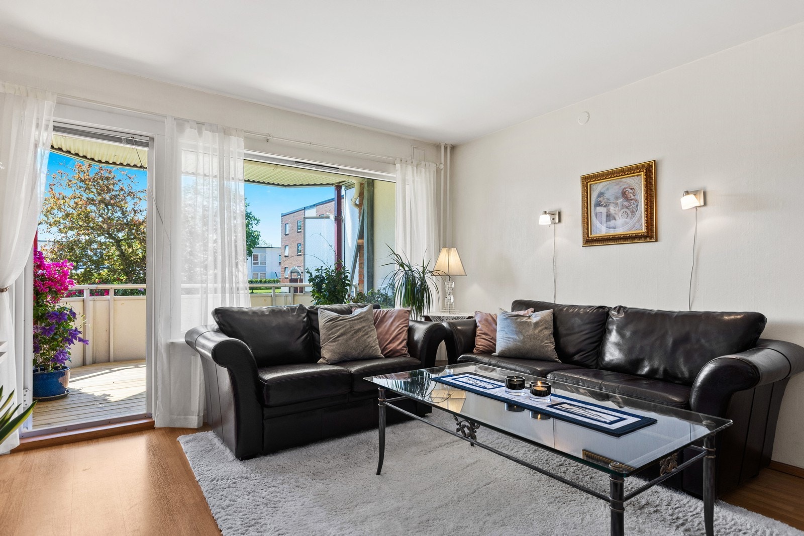 Her er det oppvarming via radiatorer tilknyttet sentralt vannbårent varmeanlegg Galleribilde