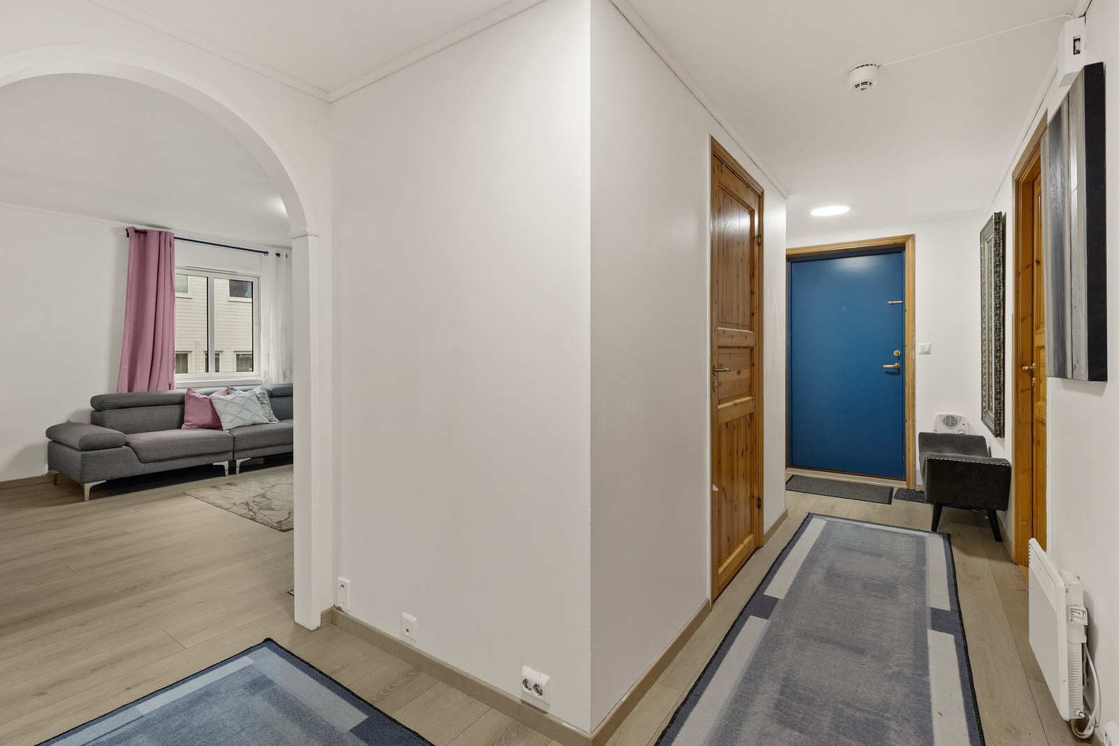 Leiligheten har en innvendig bod, samt at det er bod i kjeller. Galleribilde