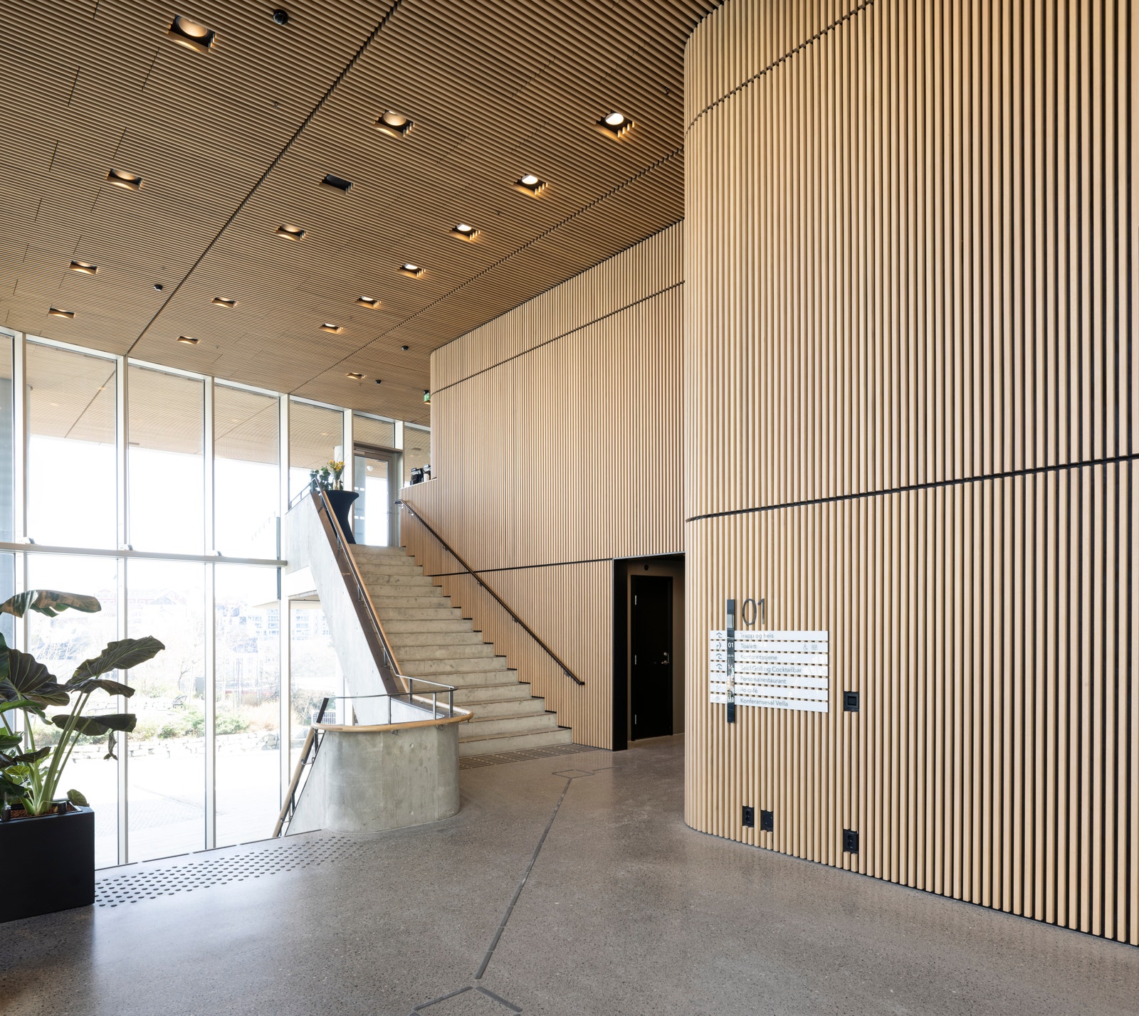 Foajeen, inngang fra St Olav Galleribilde