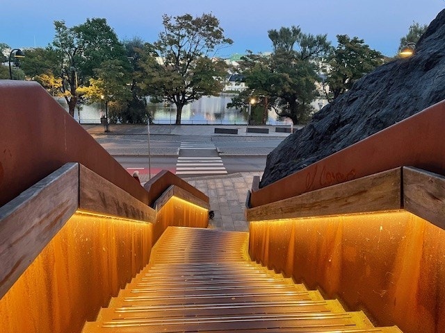 Trappen til Breiavannet og Byterminalen Galleribilde