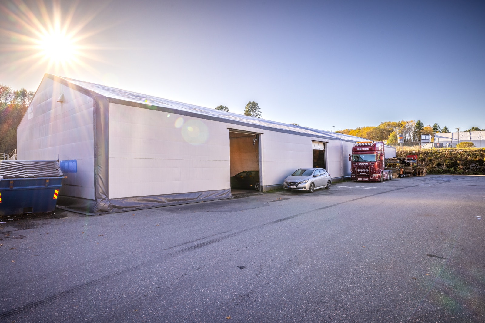 En av eiendommens rubbhaller Galleribilde