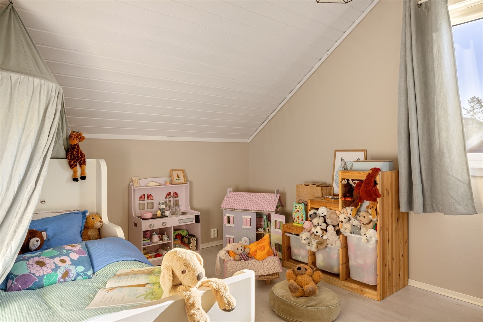 Soverom i 2.etg Galleribilde