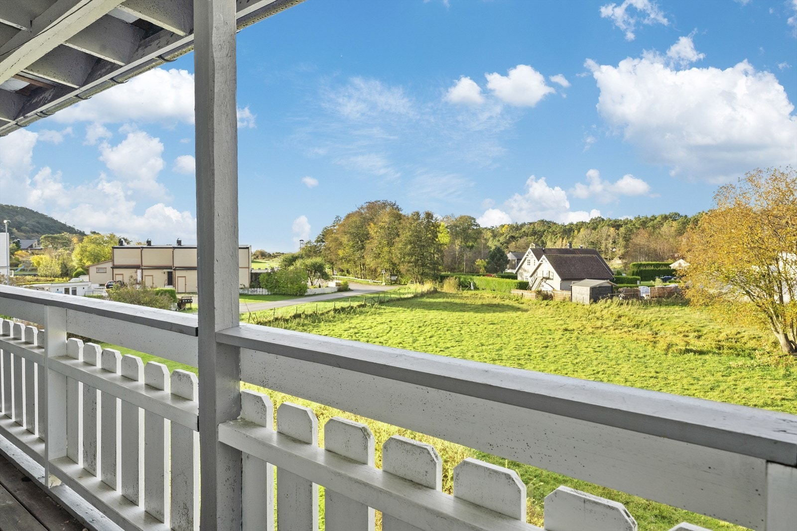 Delvis overbygd balkong Galleribilde