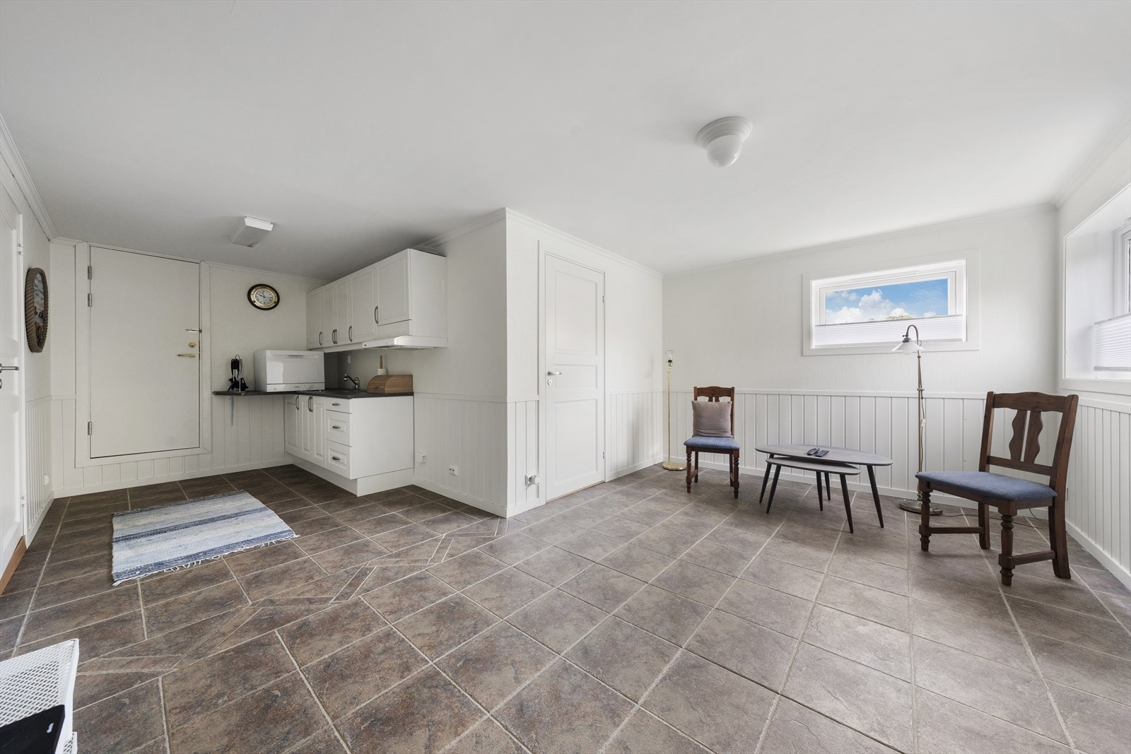 Stue i hybel med gulvvarme Galleribilde