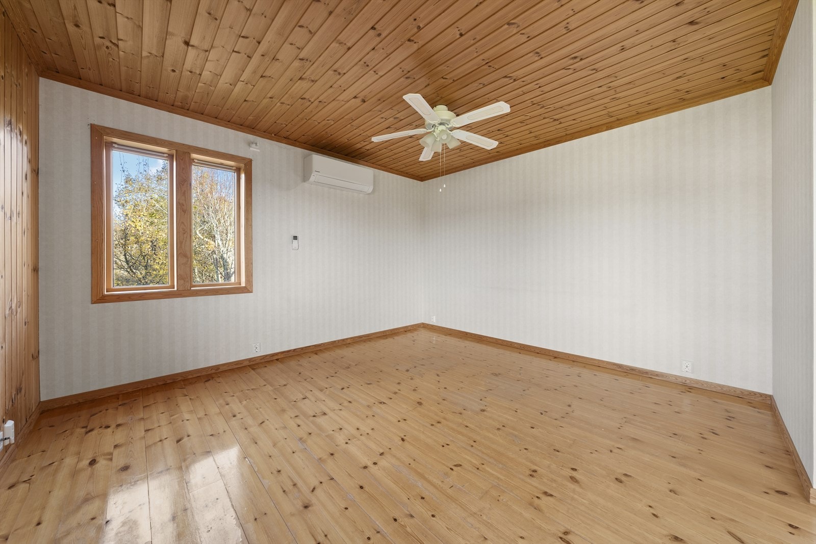 Rommet har varmepumpe fra 2019 Galleribilde