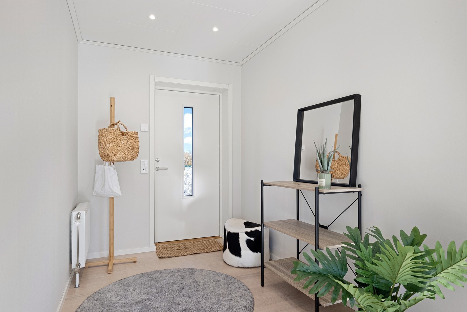 Lys koselig hall, ønsker deg velkommen inn. Galleribilde