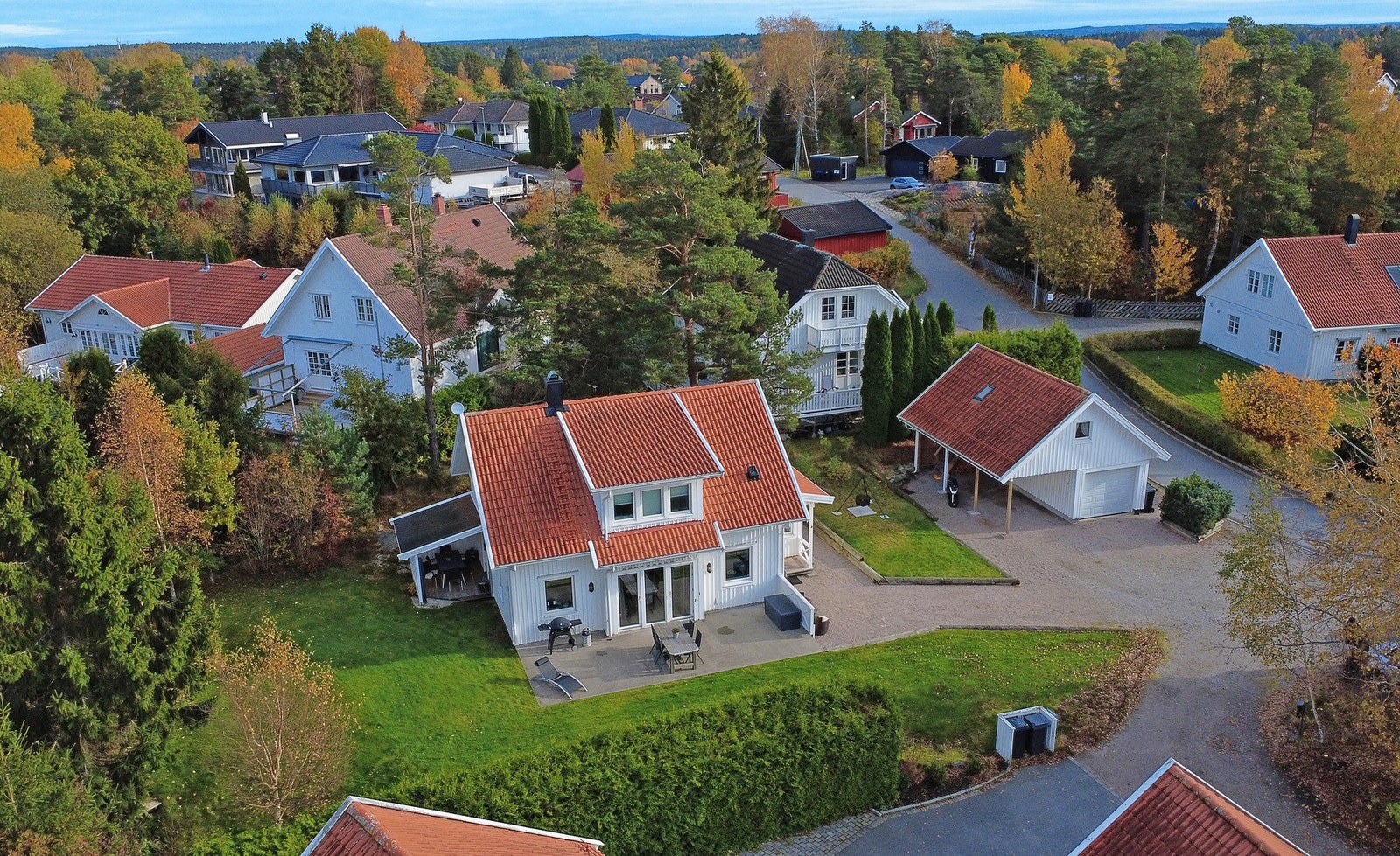 En velholdt og praktisk enebolig i barnevennlig område på Øya. Galleribilde