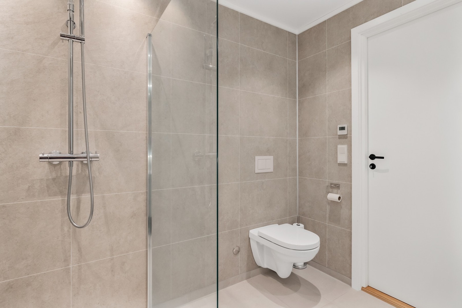 Enkle og tidløse overflater som skaper et harmonisk uttrykk Galleribilde