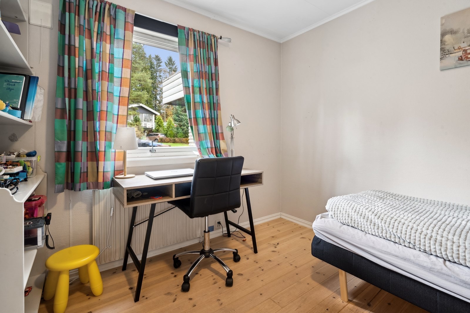 Soverommene har plass til både seng, tilpasset garderobeløsning og eventuelle andre småmøbler. Galleribilde