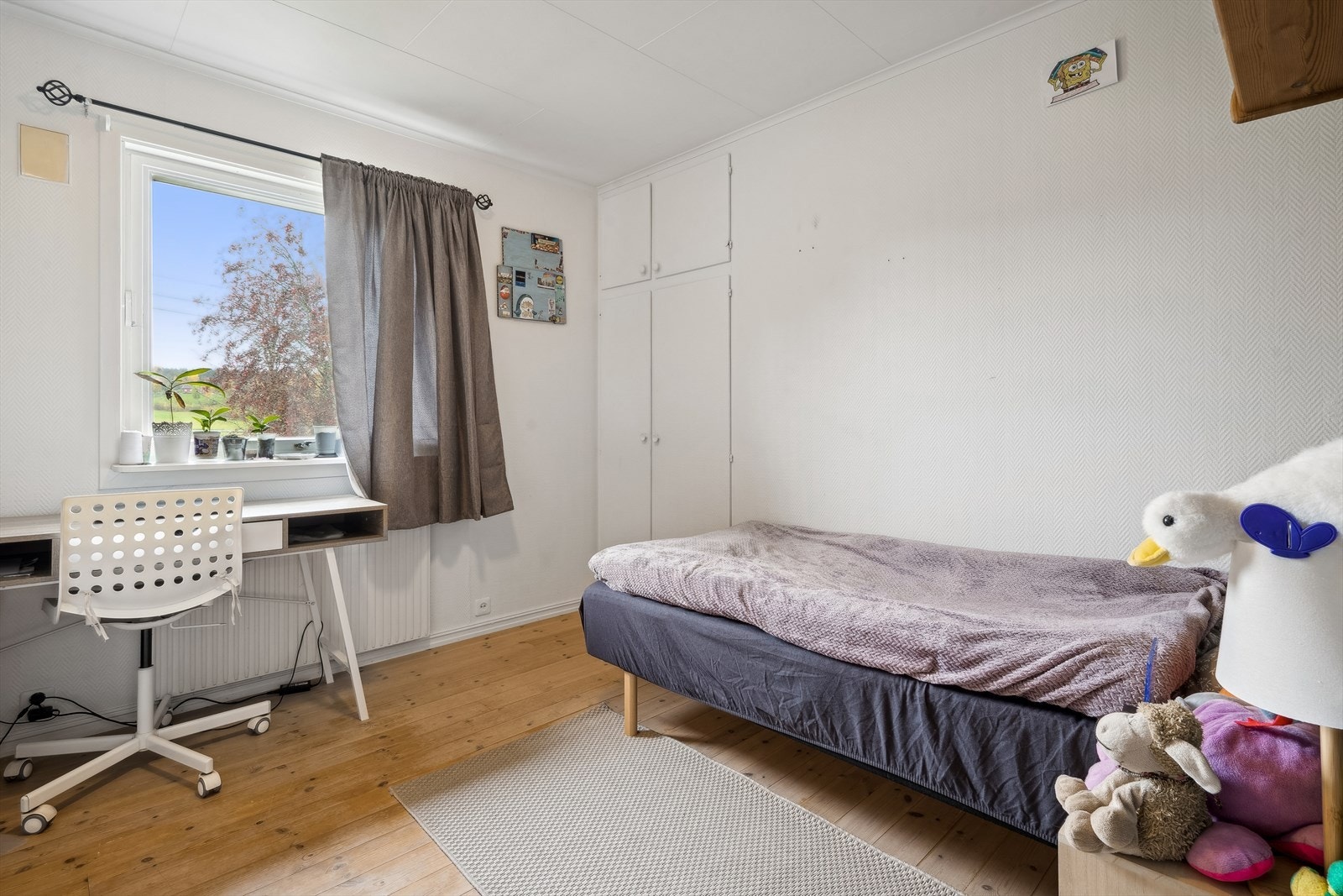 Hoveddelens soverom ligger alle i første etasje. Galleribilde