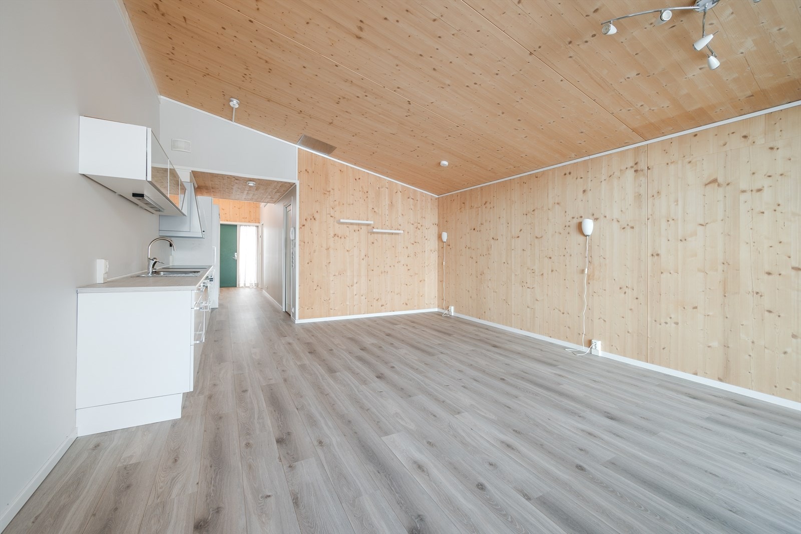 Plass til sittegruppe og spisestue Galleribilde