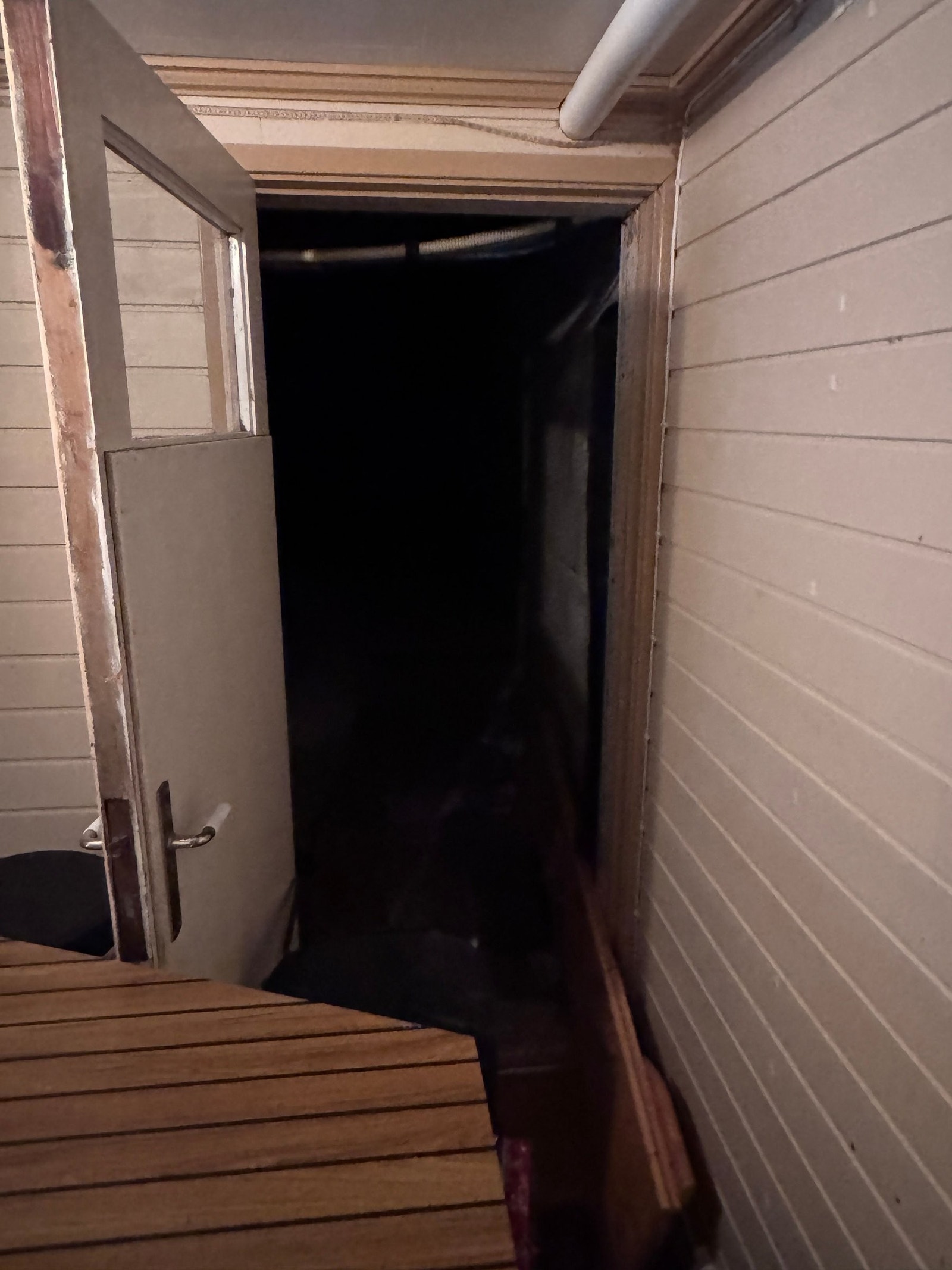 Dør til krypkjeller Galleribilde