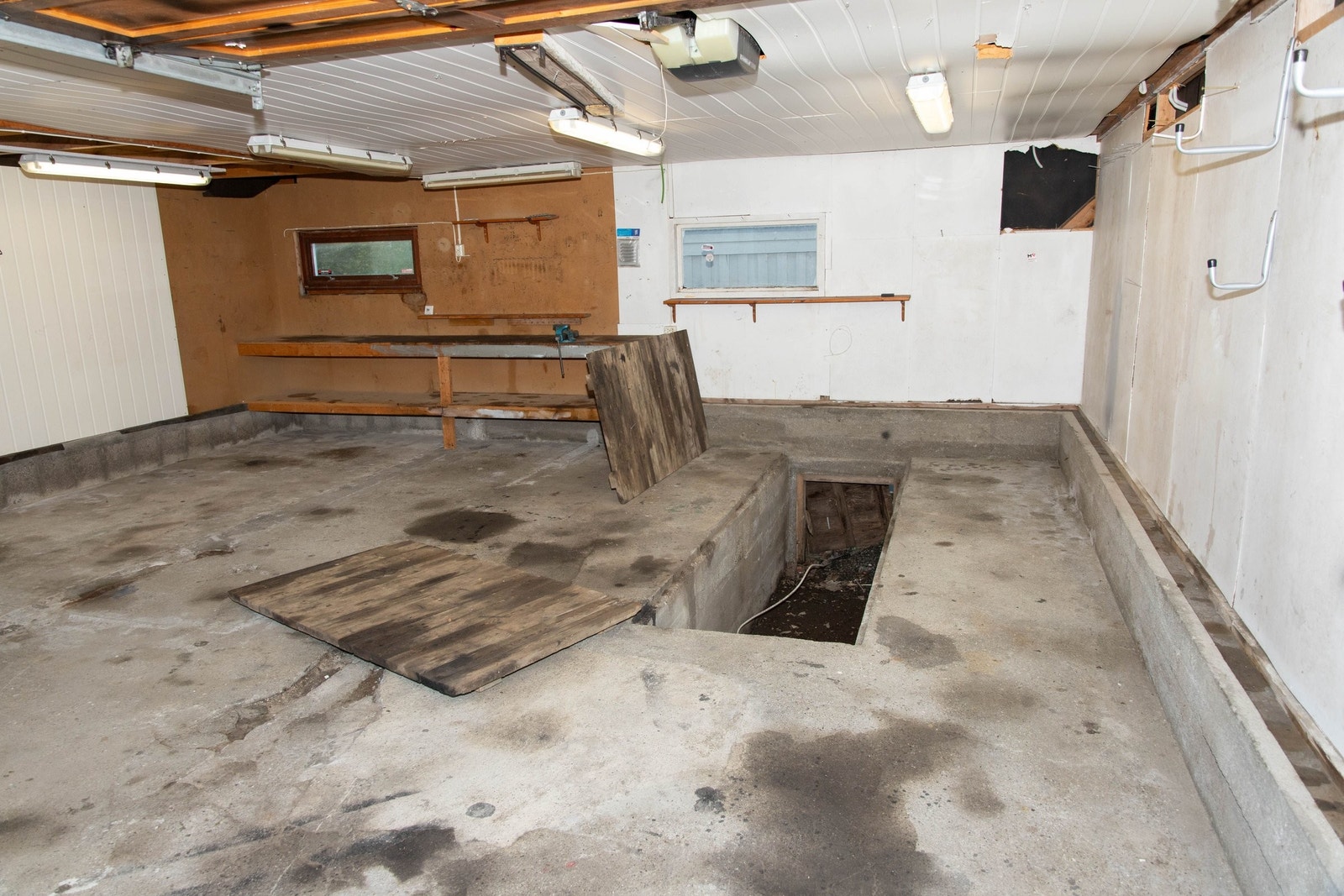 Liten garasje Galleribilde