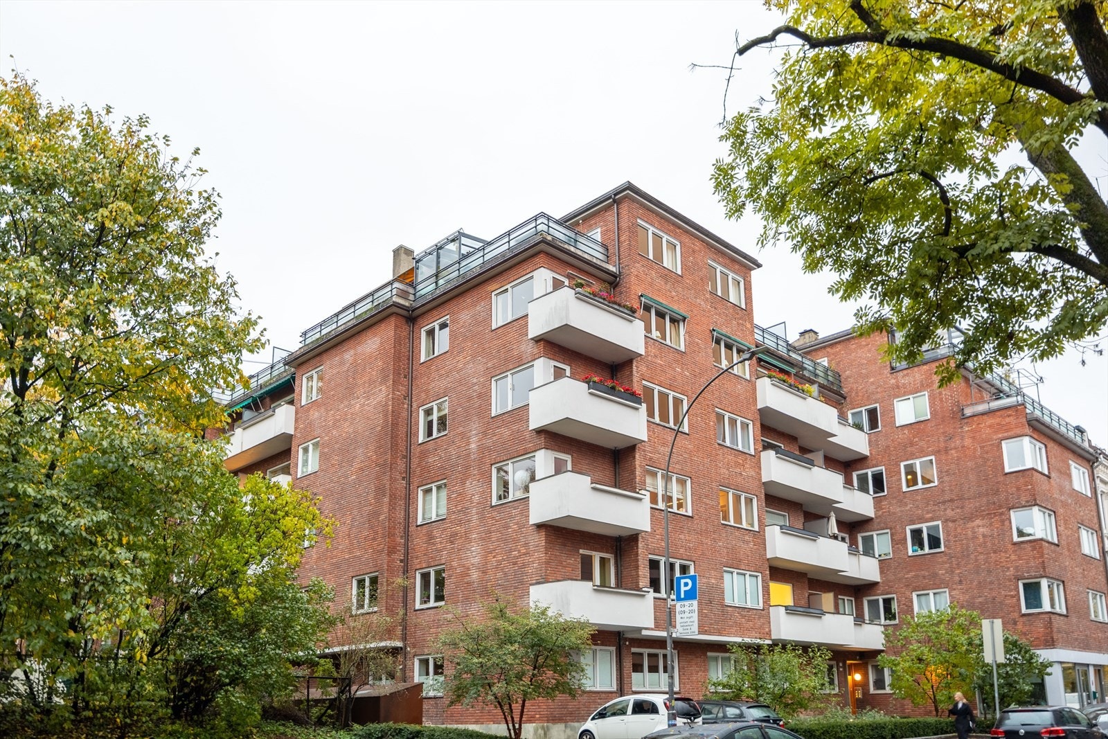 Bygningen fra 1936 har en solid konstruksjon med teglstein og betongvegger (kilde: tilstandsrapport). Galleribilde