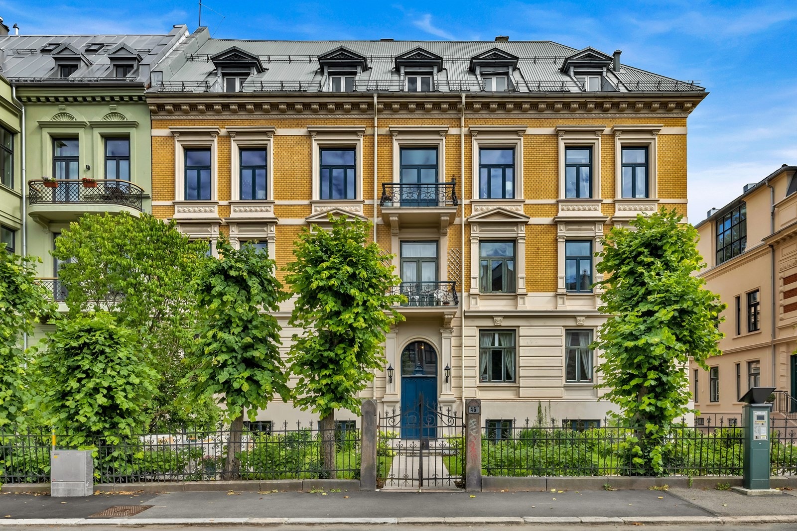 Bygget er et smykke i seg selv og har vært scene i en film om Edvard Munch - perfekt beliggenhet på beste Frogner - rett bak Slottet Galleribilde