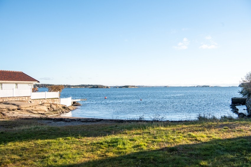 Nærmeste badestrand finner på på Sjøbris Galleribilde