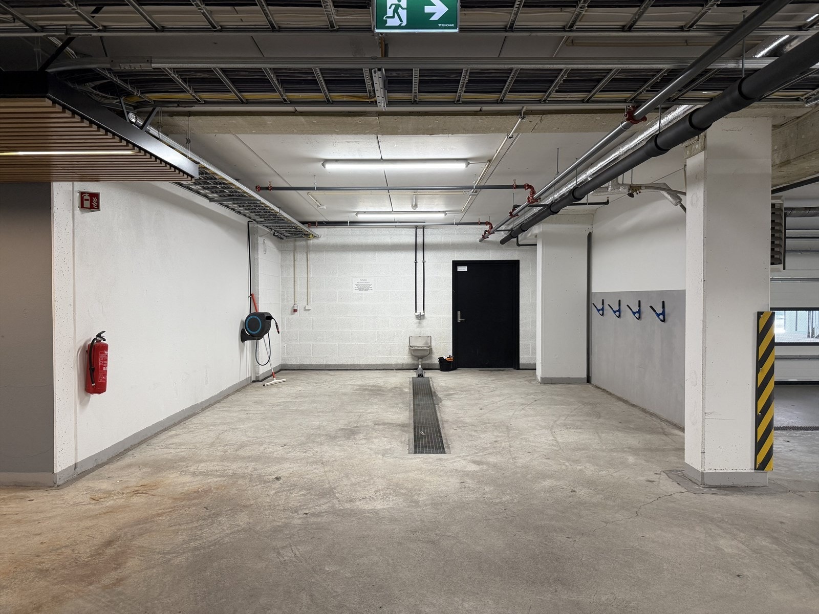 Garasjeplass Galleribilde