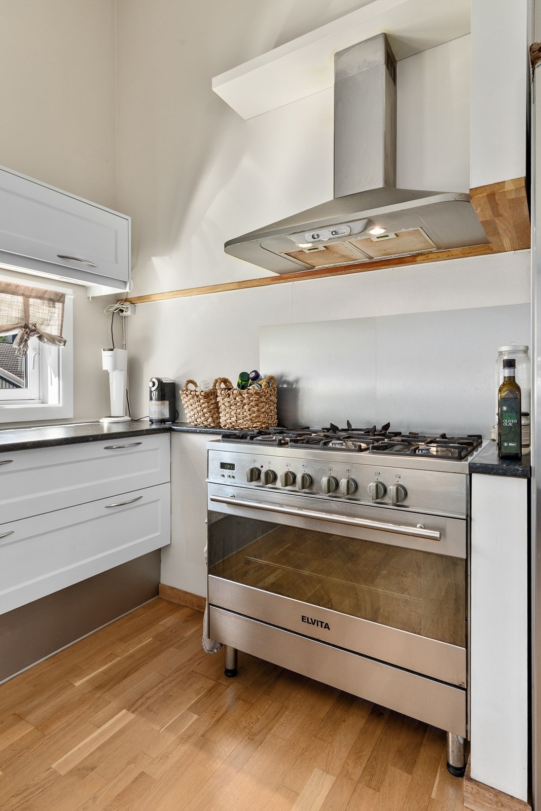 Komfyr med gass og elektrisitet Galleribilde