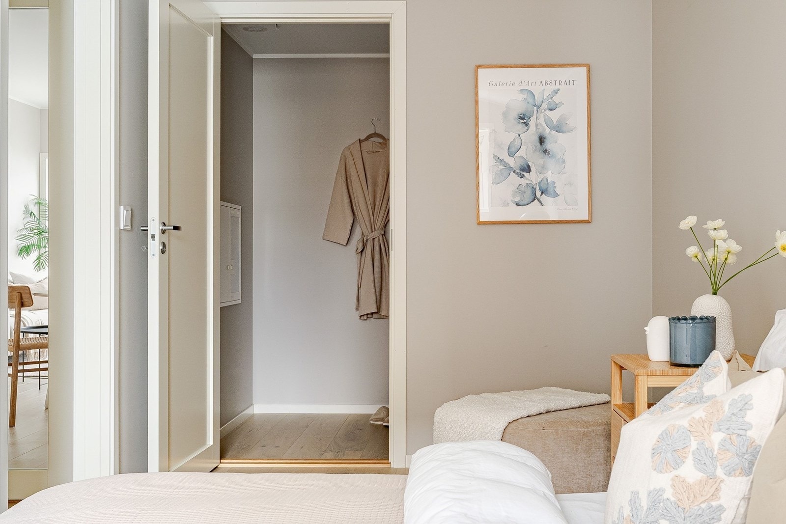 Fra hovedsoverommet er det adkomst til bod/walk-in Galleribilde