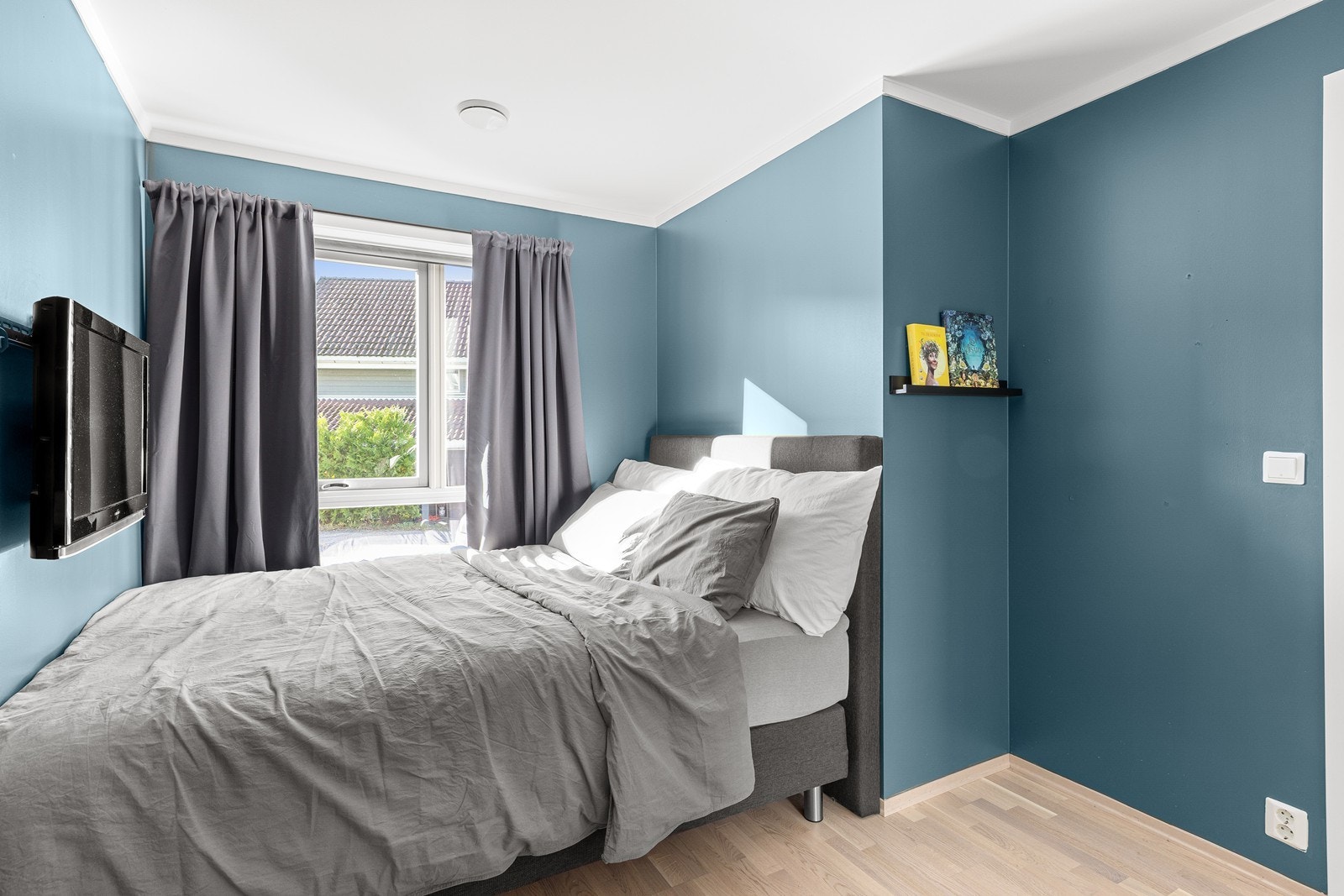 Lyst og delikat soverom. Galleribilde