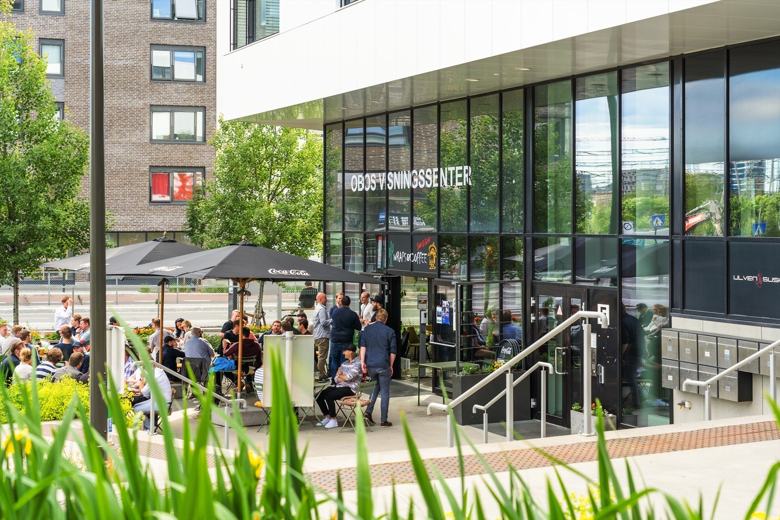 Like over veien finner du både kafé, apotek og andre servicetilbud. Galleribilde