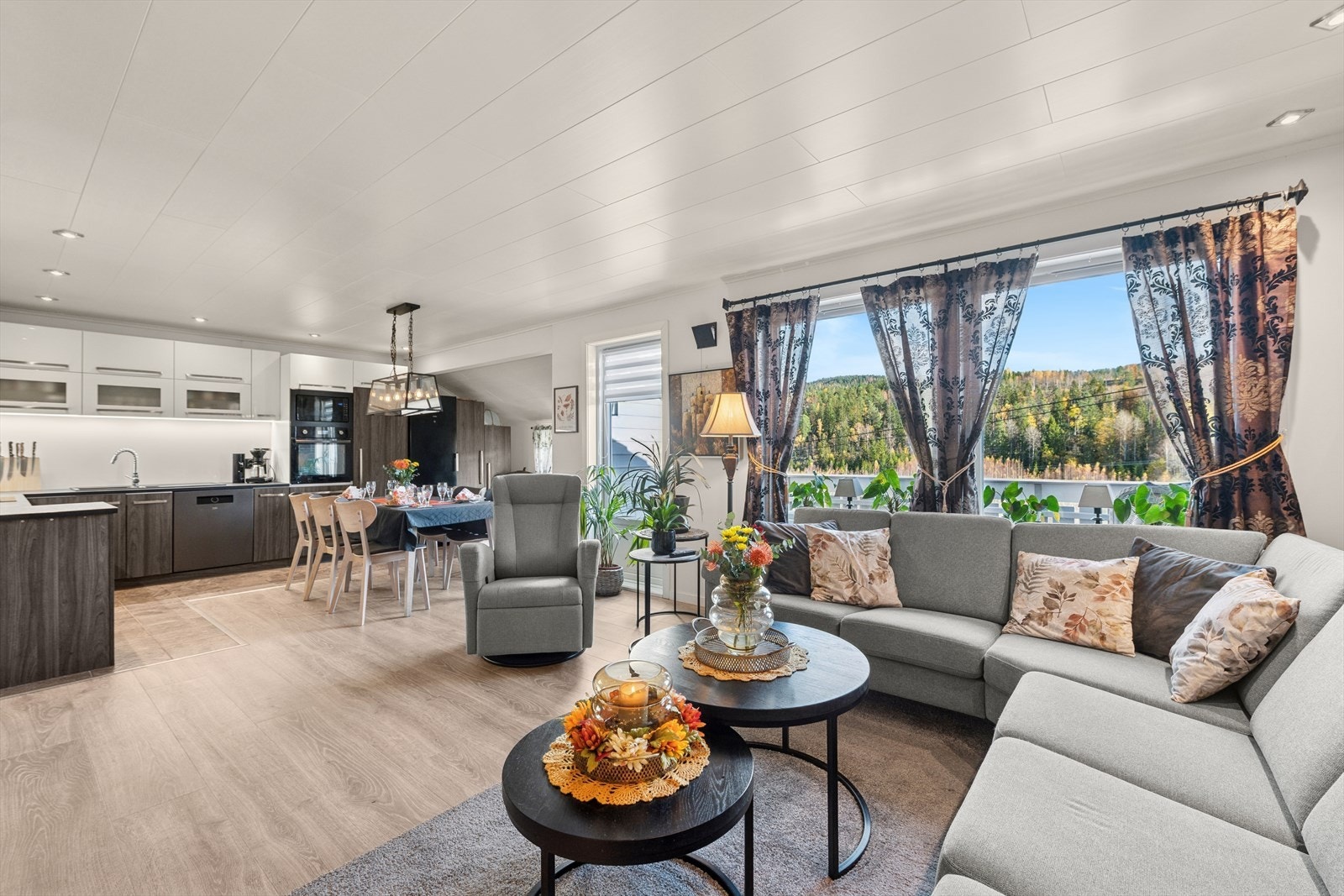 Leiligheten holder en gjennomgående god standard Galleribilde