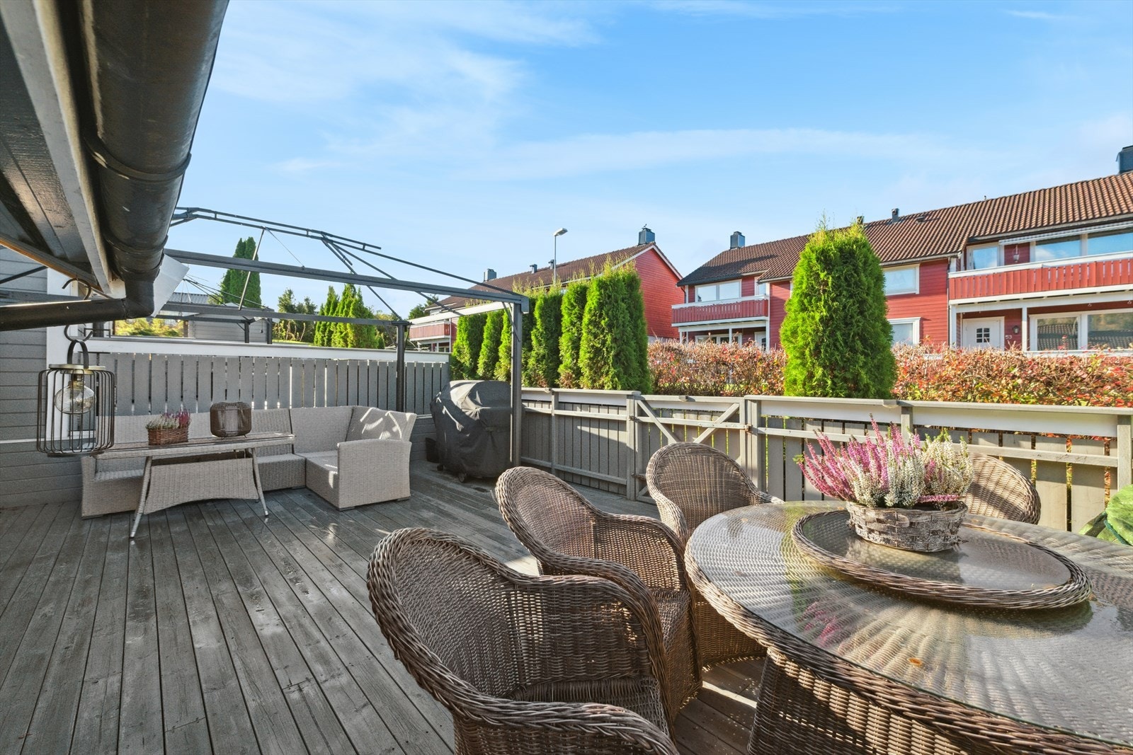 Verandaen i inngangspartiet tilbyr god plass Galleribilde