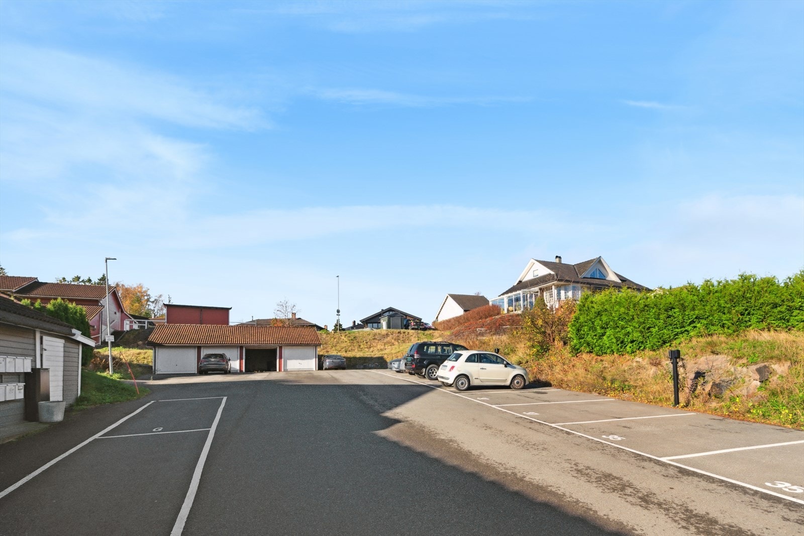 Det medfølger 2 parkeringsplassser. Galleribilde