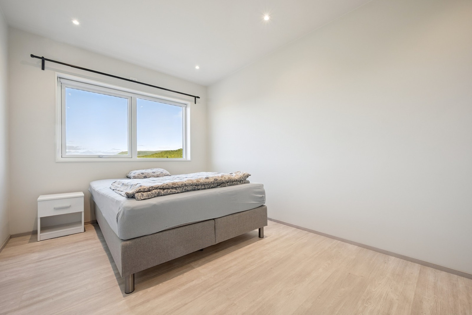 Soverom 2.etg. Galleribilde