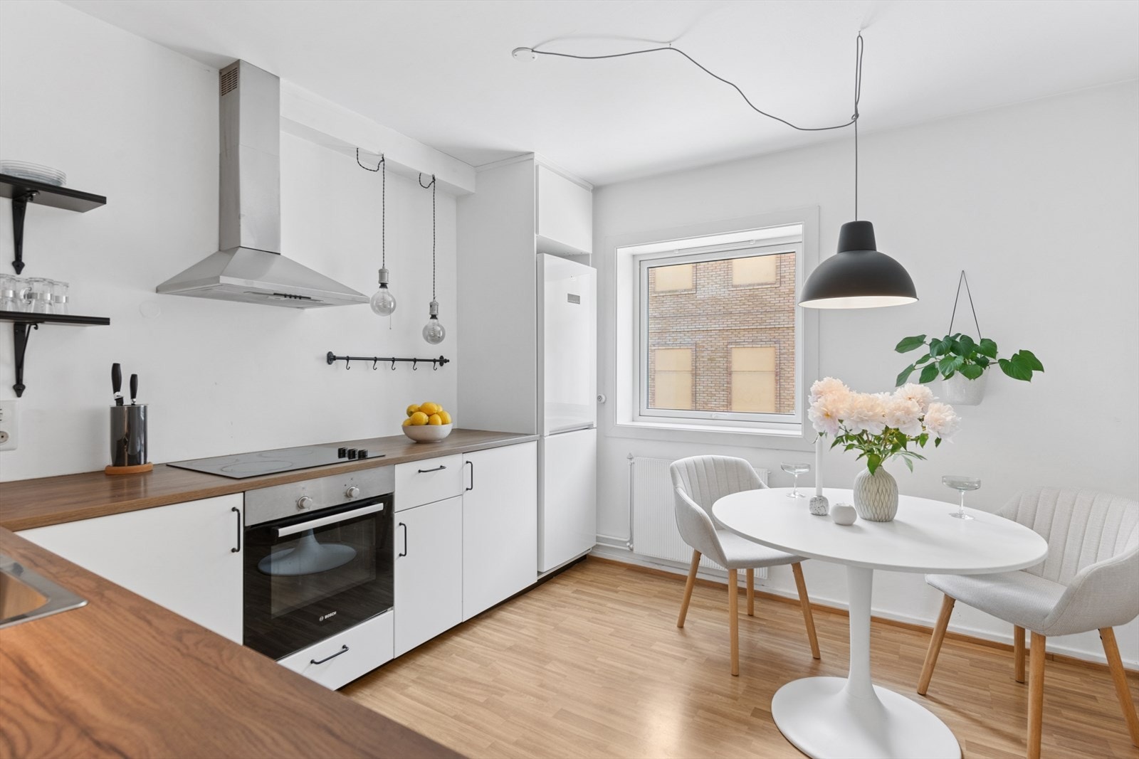 Koselig spiseplass hvor man kan starte dagen med en god frokost. Galleribilde