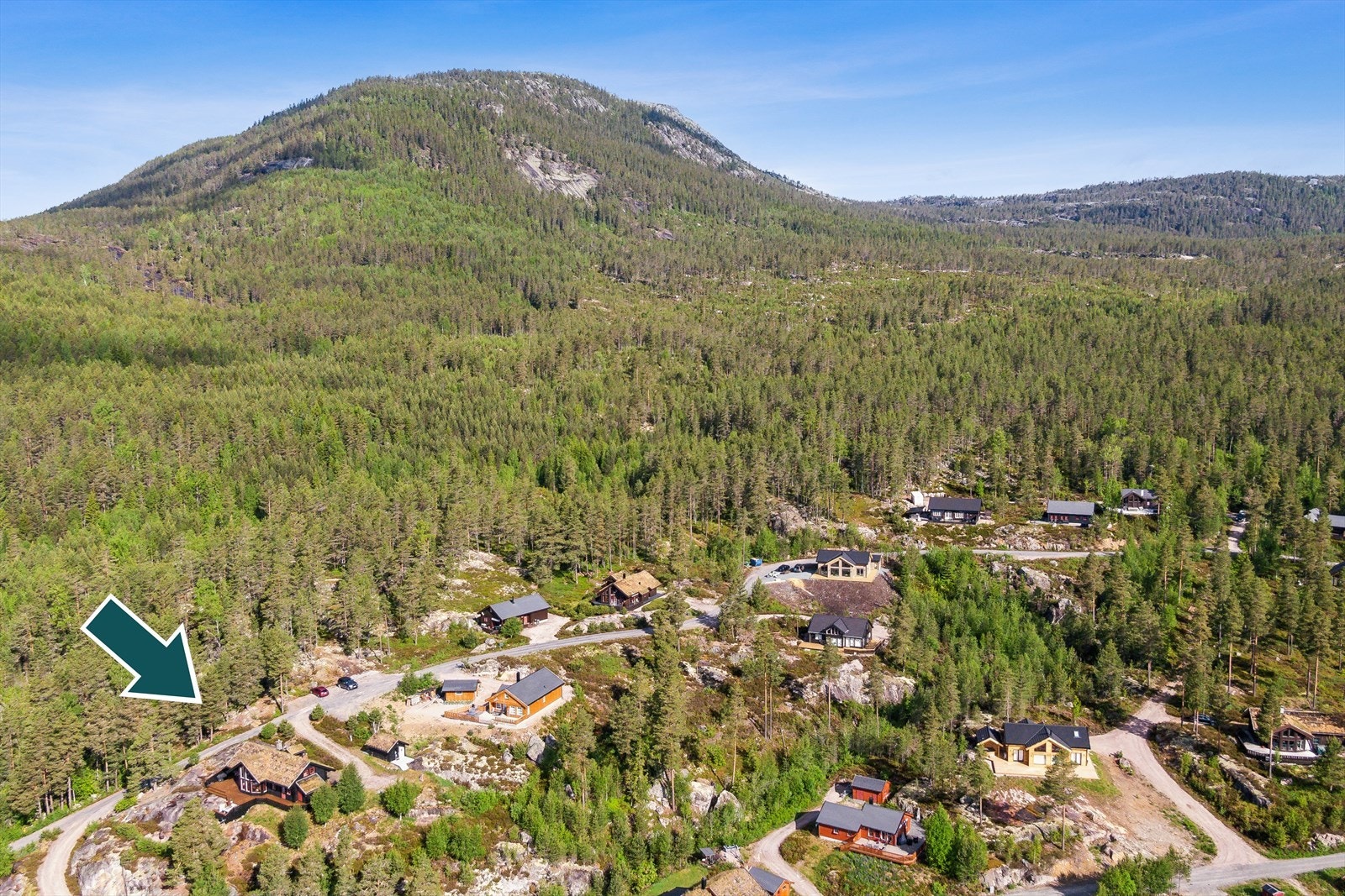 Flotte turområder med Roholtfjellet i bakkant. Galleribilde