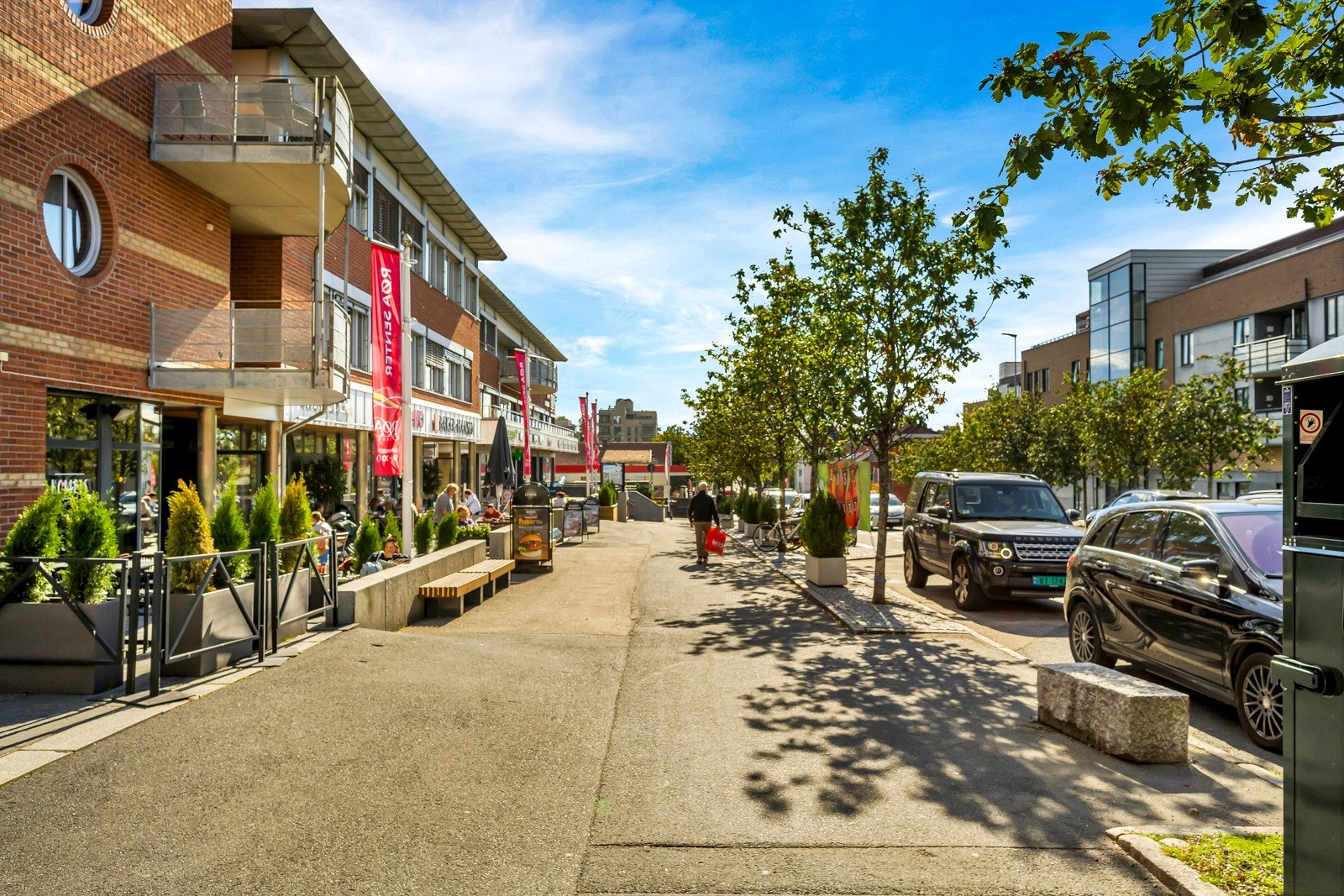 Røa Torg har 21 butikker, kafeer og hyggelig spisesteder. Galleribilde