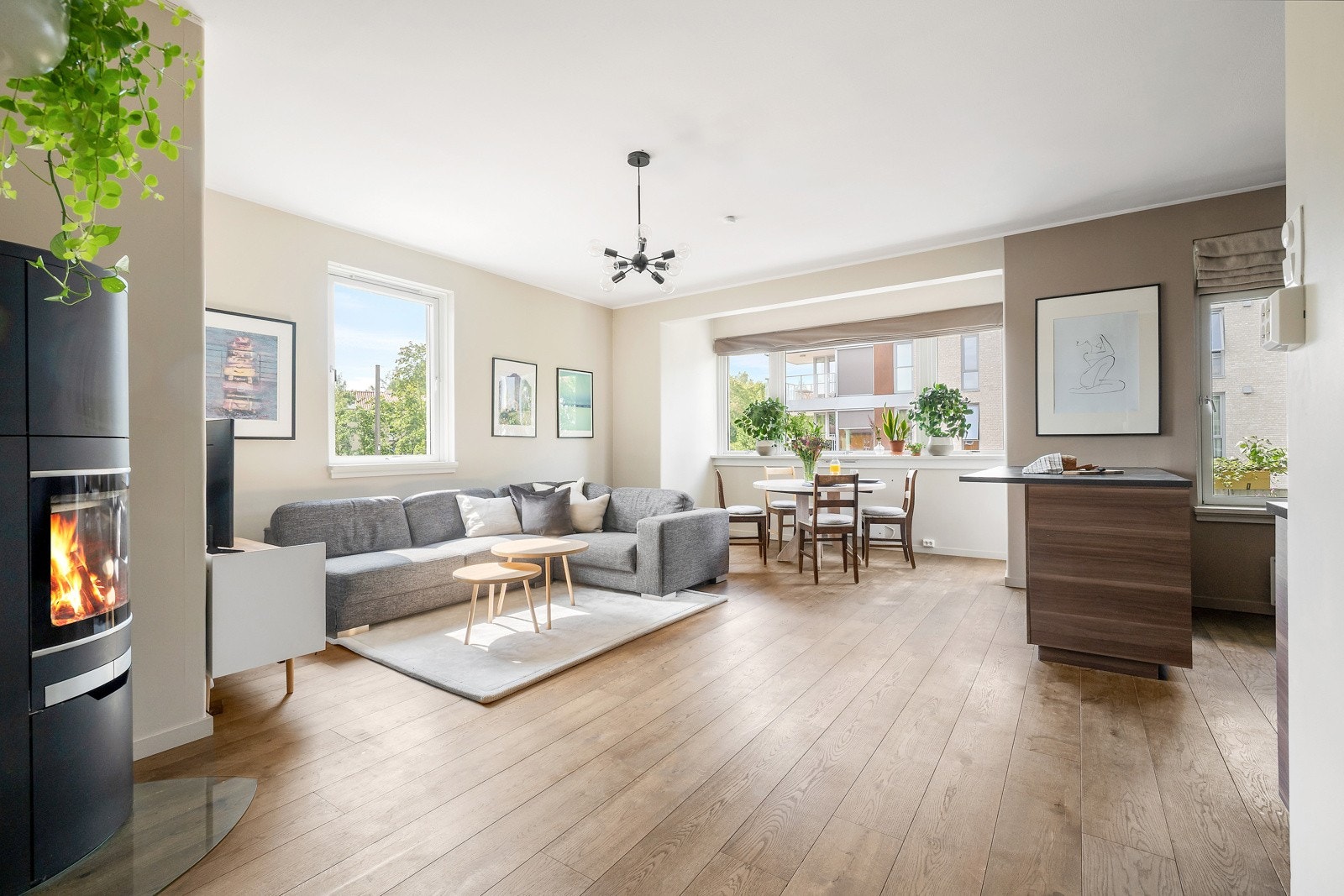 Velkommen til en flott 4-roms selveierleilighet sentralt på Holmen Galleribilde