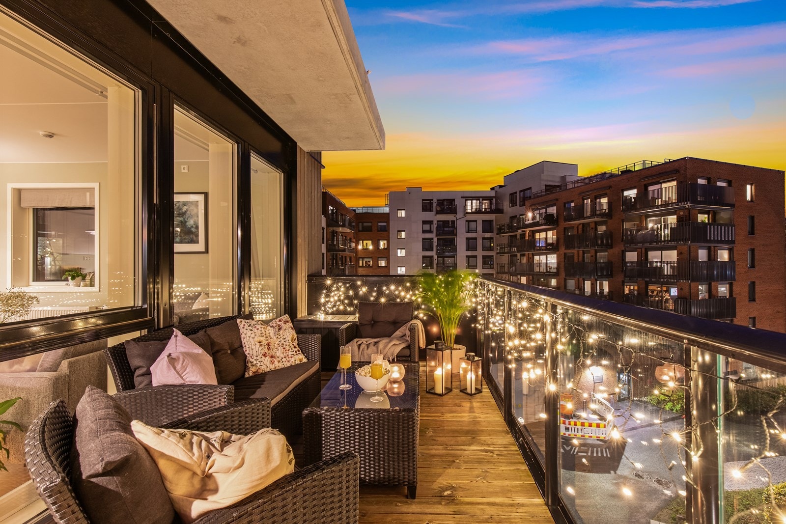 Boligen kan skilte med to balkonger - her vises den som har direkte utgang fra stuen. Galleribilde