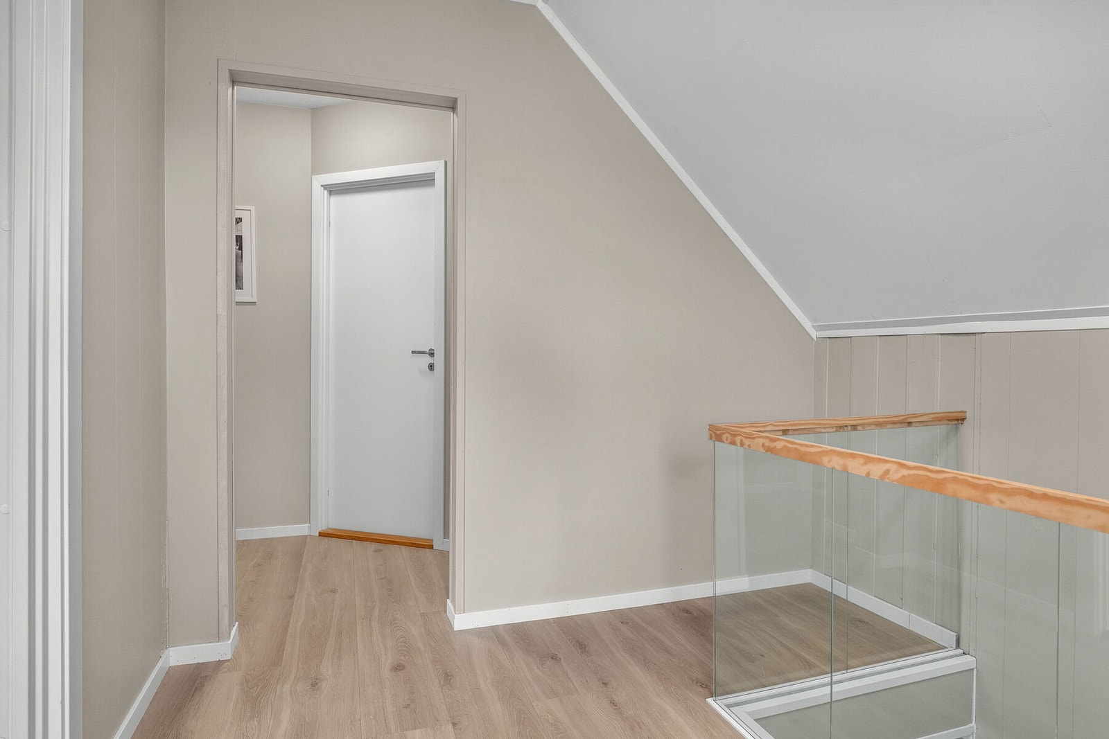 Gang i 2. etasje. Galleribilde