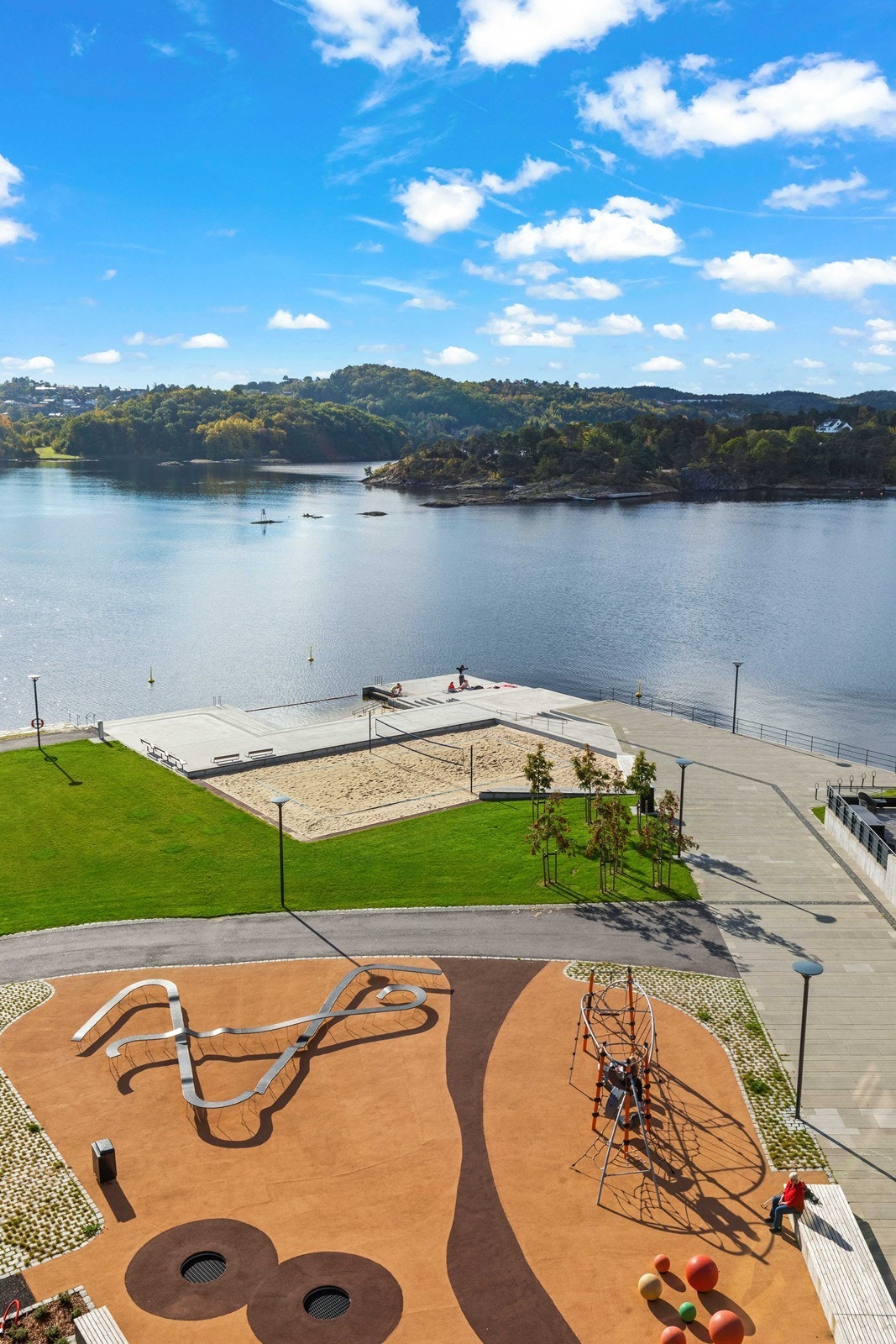 Nærområde sett fra balkong. Galleribilde