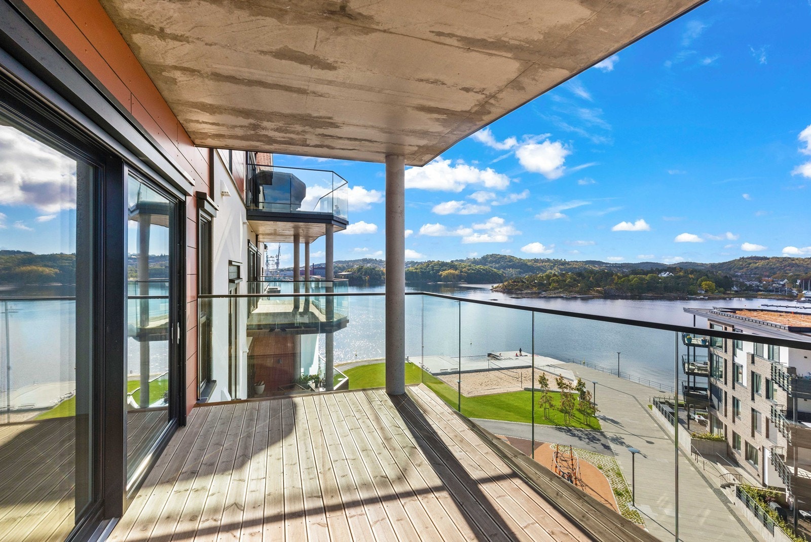 Boligen er BREEAM-sertifisert. BREEAM er Europas ledende miljøsertifisering for bygninger. Kjennetegnet er tydelige krav og mål som sikrer et sunt, effektivt og bærekraftig bomiljø. Galleribilde